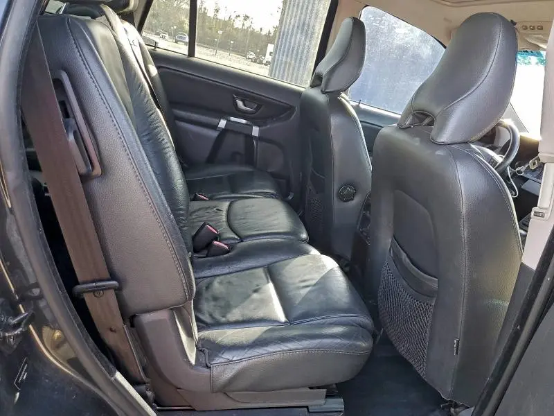 2011 VOLVO XC90 3.2  