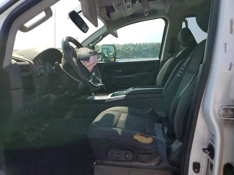 2015 NISSAN TITAN PRO-4X  