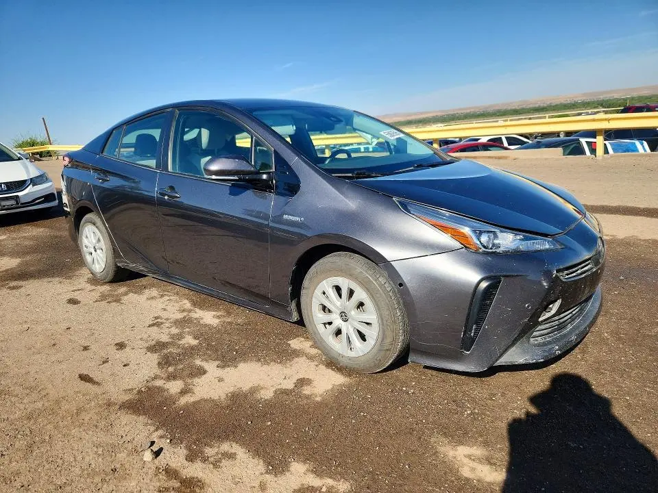 2019 TOYOTA PRIUS LE  