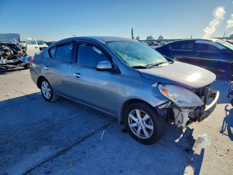 2014 NISSAN VERSA S  