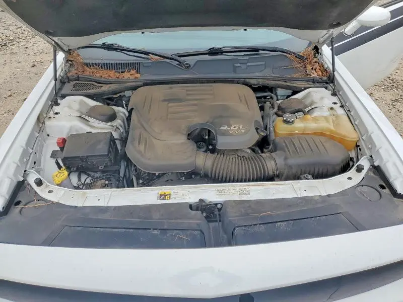 2015 DODGE CHALLENGER SXT  