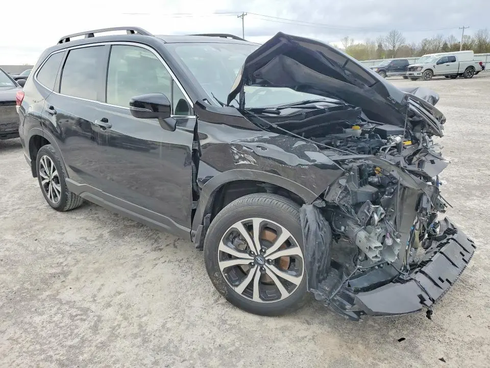2023 SUBARU FORESTER LIMITED  