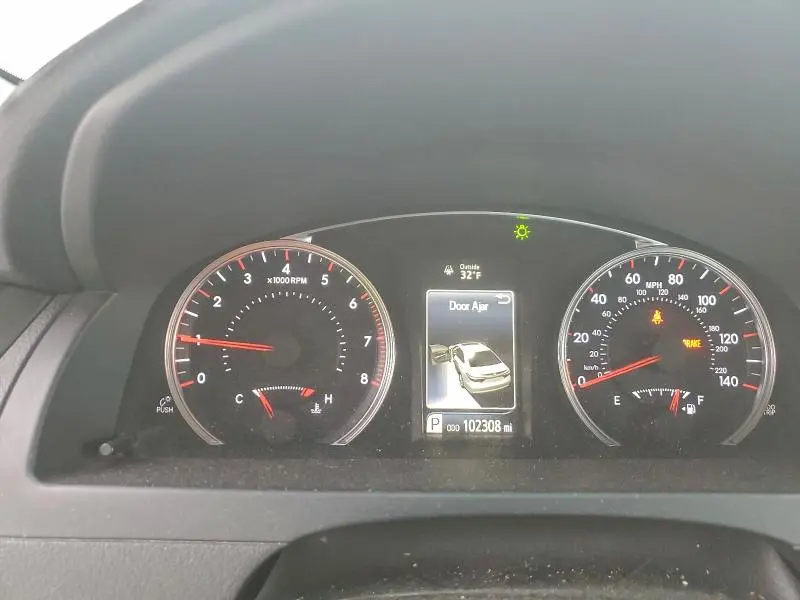 2015 TOYOTA CAMRY LE  