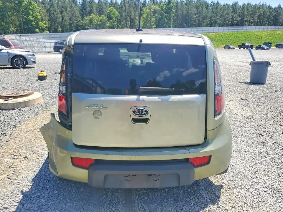 2011 KIA SOUL +  