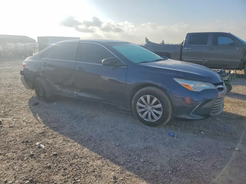 2016 TOYOTA CAMRY LE  