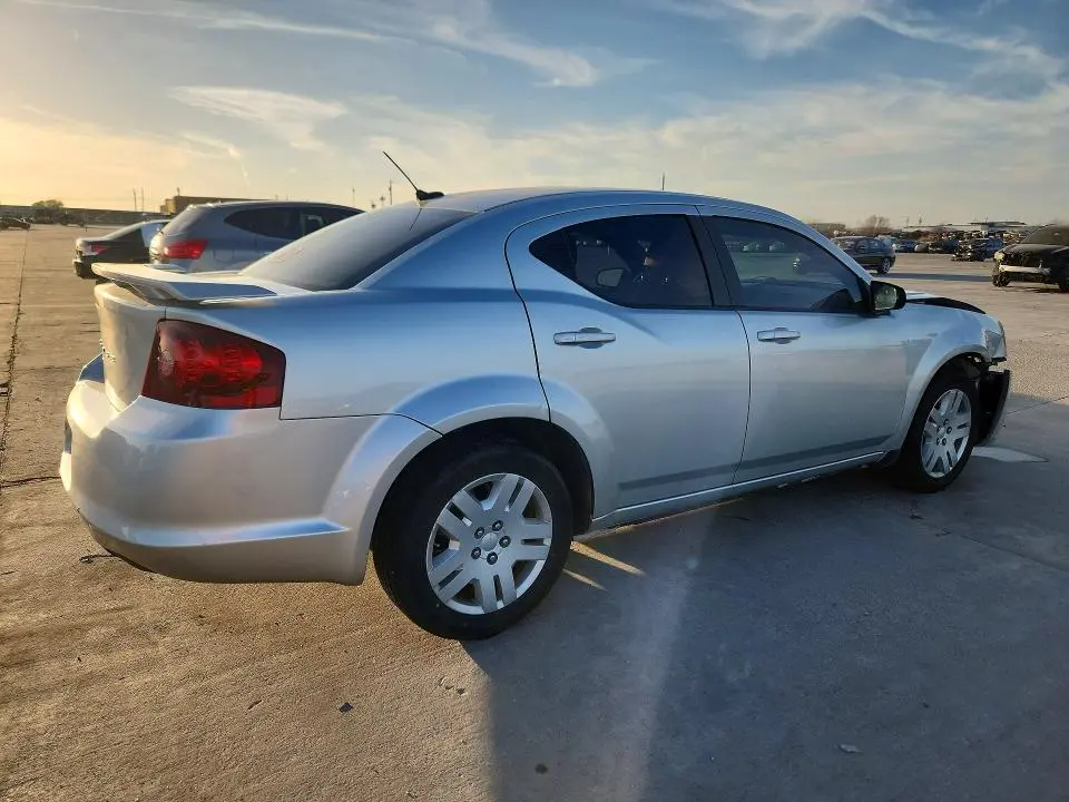 2012 DODGE AVENGER SE  