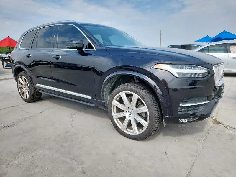 2016 VOLVO XC90 T6  
