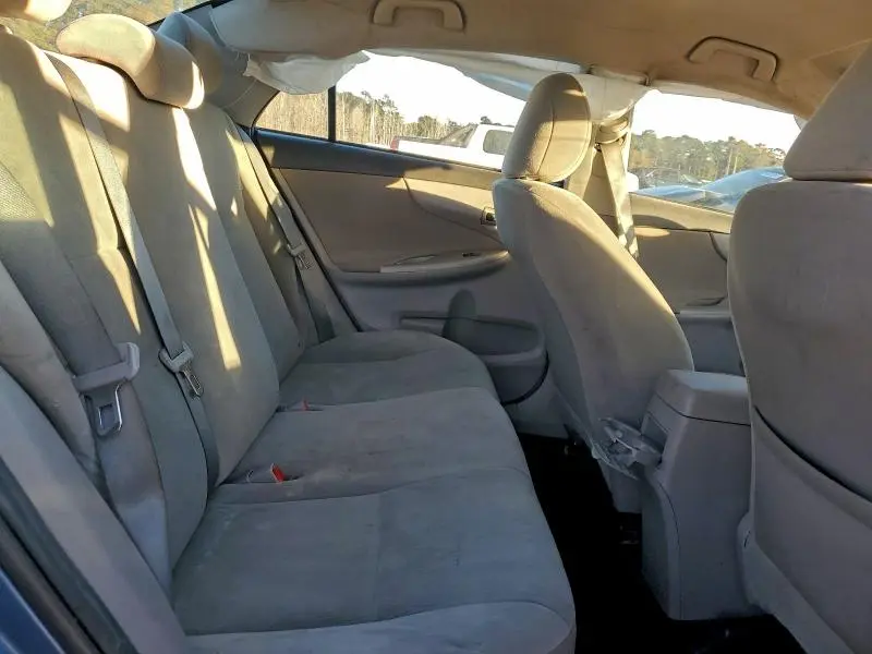 2013 TOYOTA COROLLA BASE  