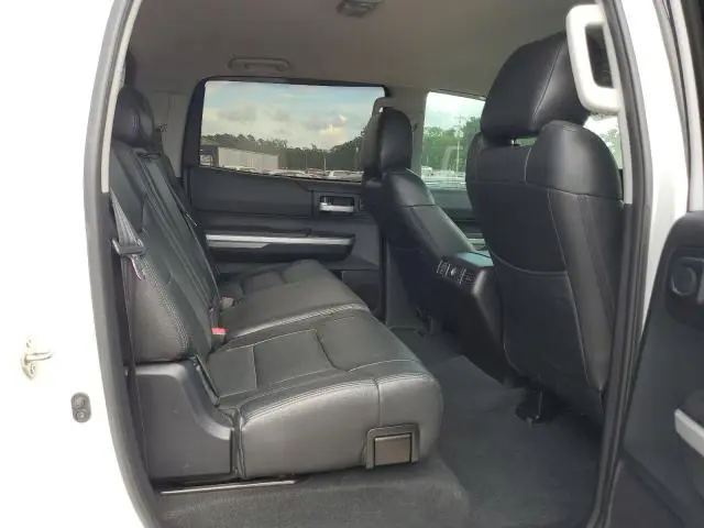2016 TOYOTA TUNDRA CREWMAX SR5  