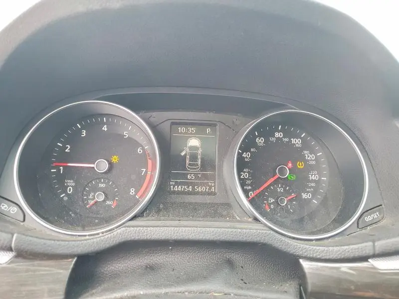 2016 VOLKSWAGEN PASSAT SE  