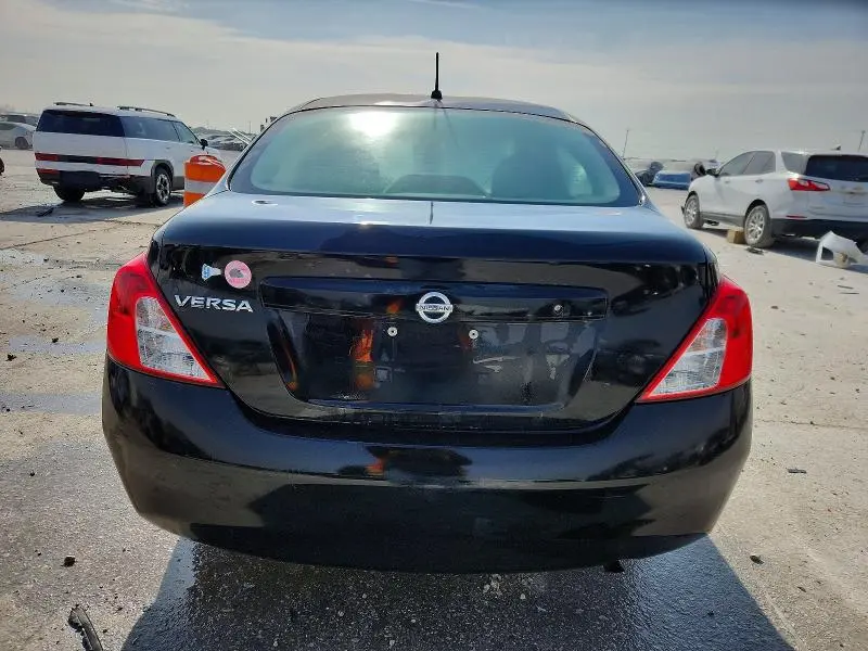 2014 NISSAN VERSA S  