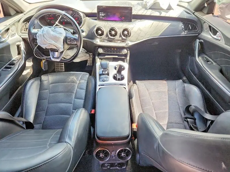 2023 KIA STINGER GT2  