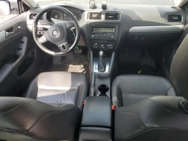 2013 VOLKSWAGEN JETTA SE  