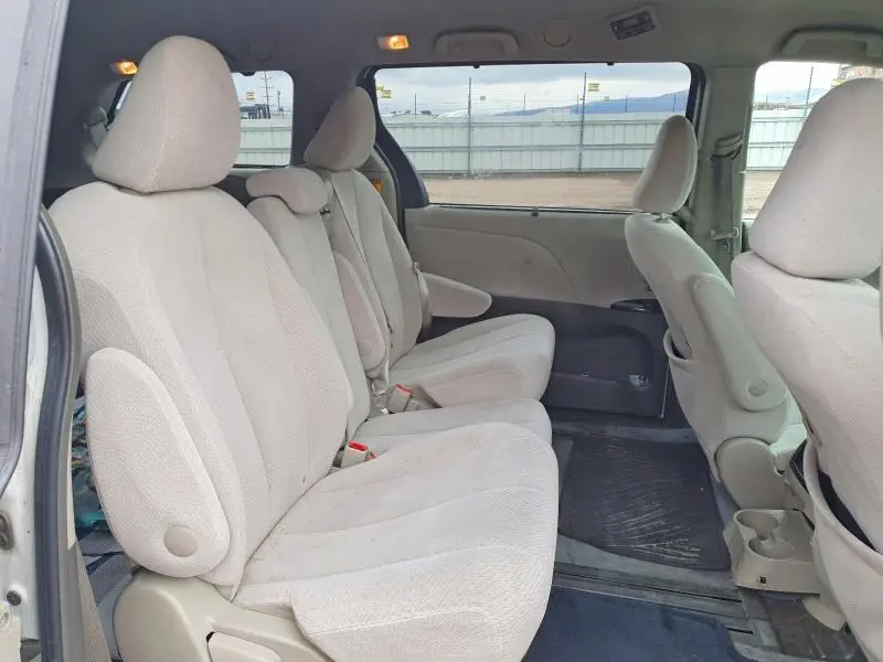 2014 TOYOTA SIENNA   
