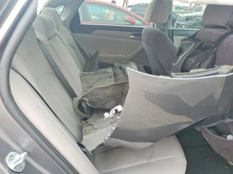 2019 HYUNDAI SONATA SE  