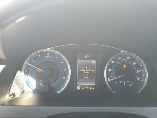 2016 TOYOTA CAMRY LE  