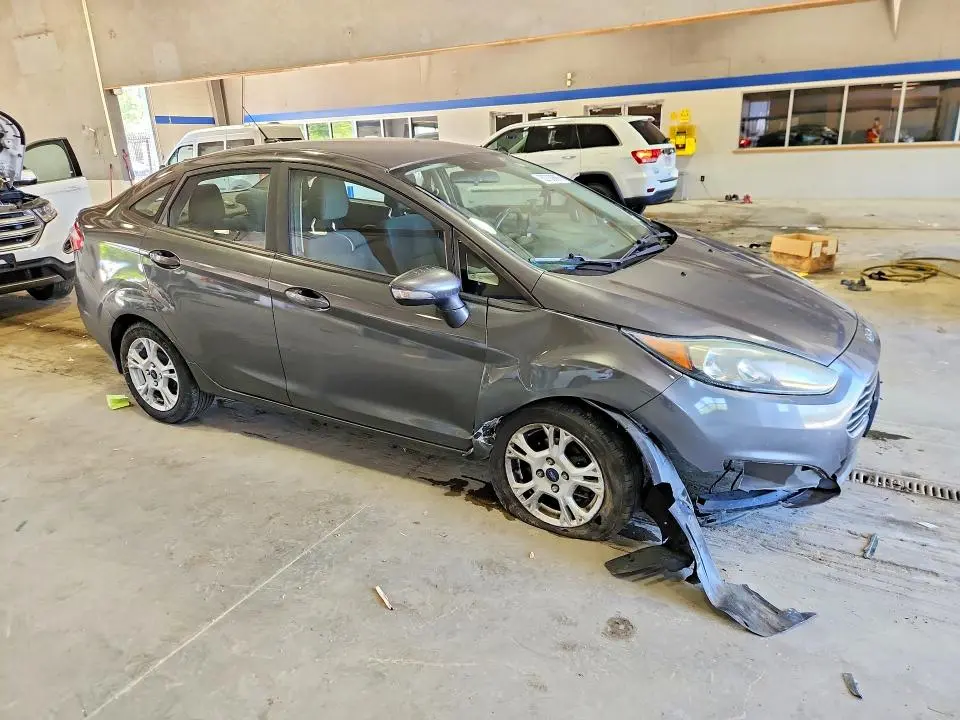2016 FORD FIESTA SE  