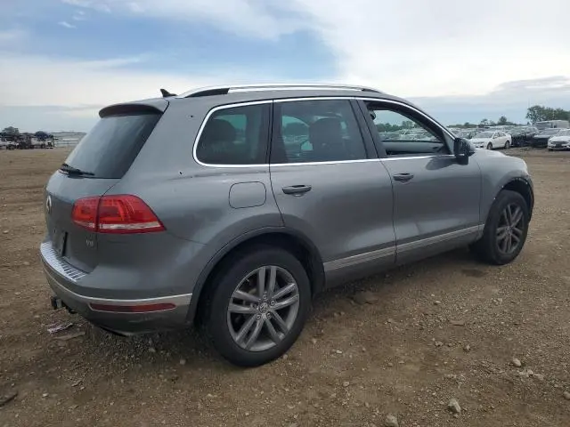 2016 VOLKSWAGEN TOUAREG SPORT  