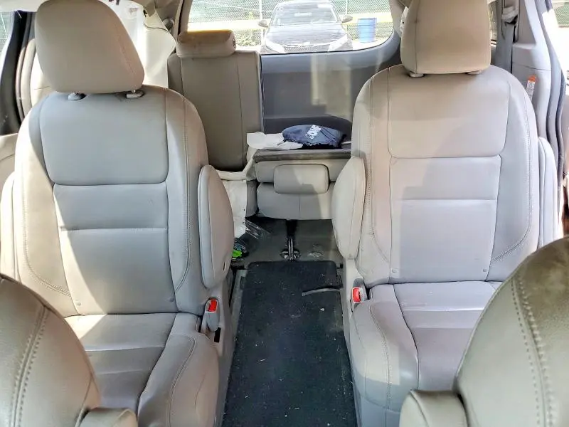 2017 TOYOTA SIENNA XLE PREMIUM 7-PASSENGER  
