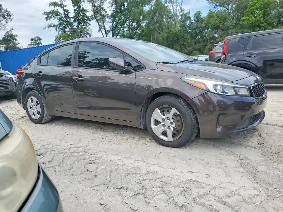 2018 KIA FORTE LX  