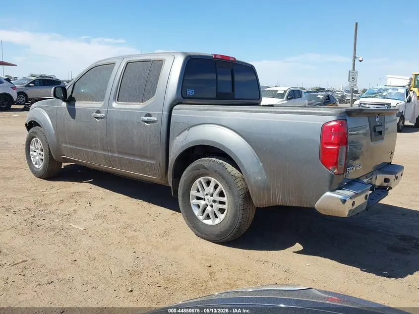 2017 NISSAN FRONTIER SV