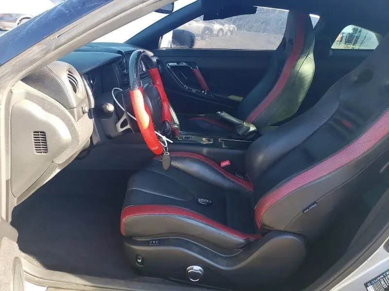2012 NISSAN GT-R   