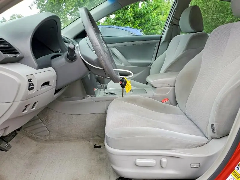 2010 TOYOTA CAMRY LE  
