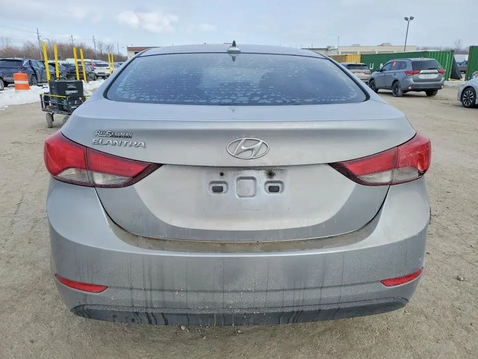 2016 HYUNDAI ELANTRA SE  