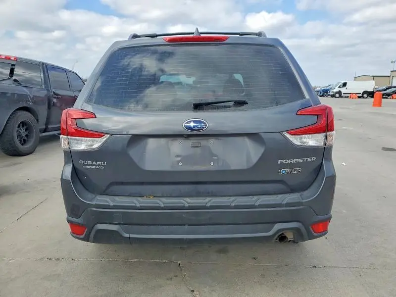 2021 SUBARU FORESTER   