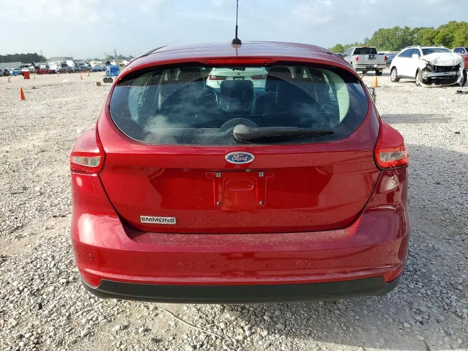 2016 FORD FOCUS SE  