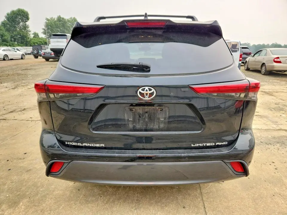 2021 TOYOTA HIGHLANDER LIMITED  