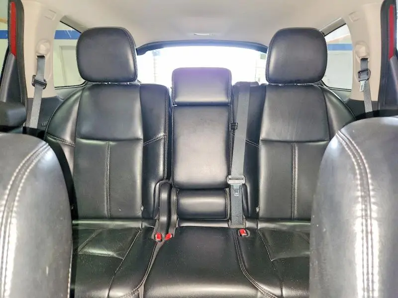 2017 NISSAN PATHFINDER SL  