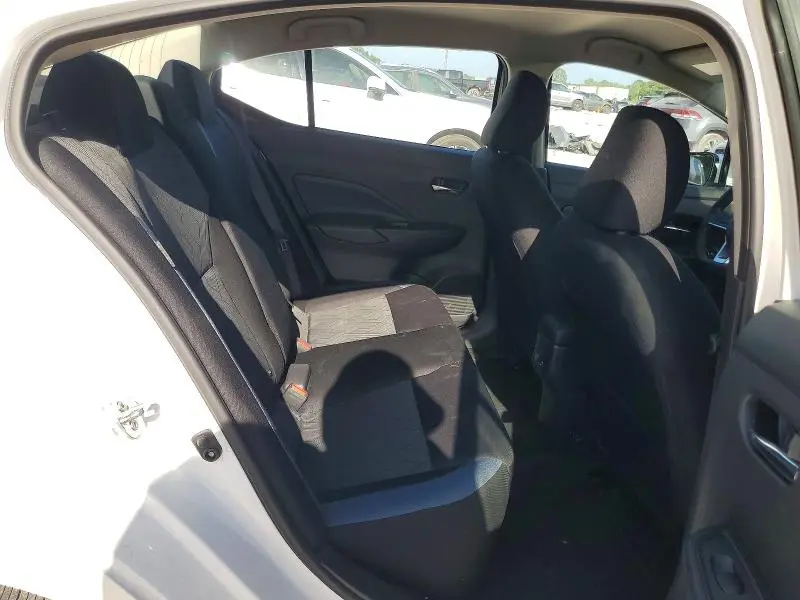 2024 NISSAN VERSA SV  