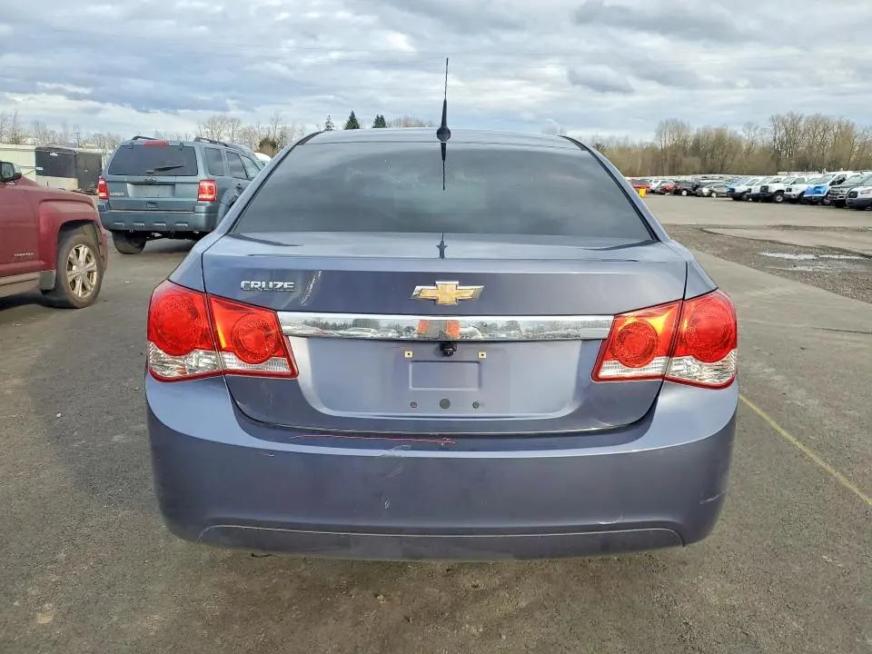 2013 CHEVROLET CRUZE LS  