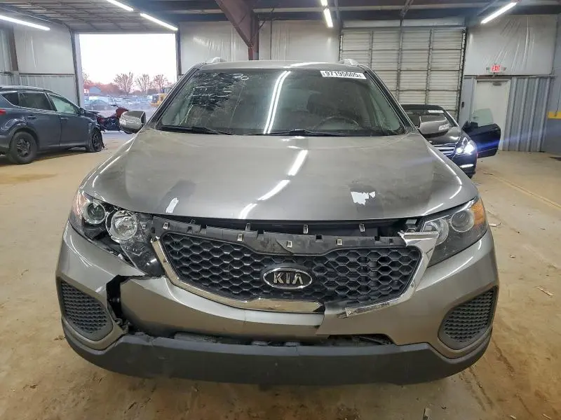2013 KIA SORENTO LX  