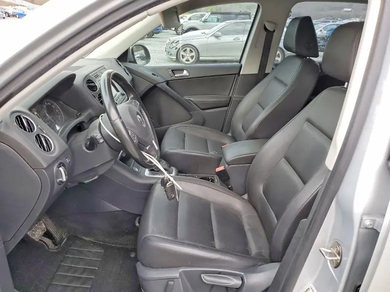 2016 VOLKSWAGEN TIGUAN S  