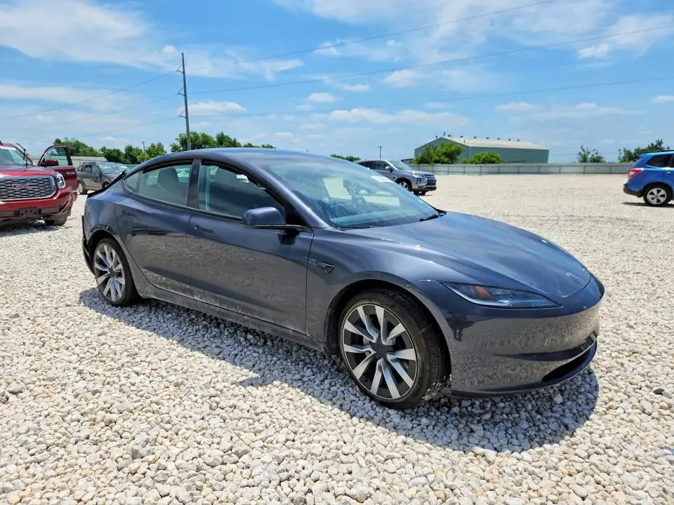 2025 TESLA MODEL 3   