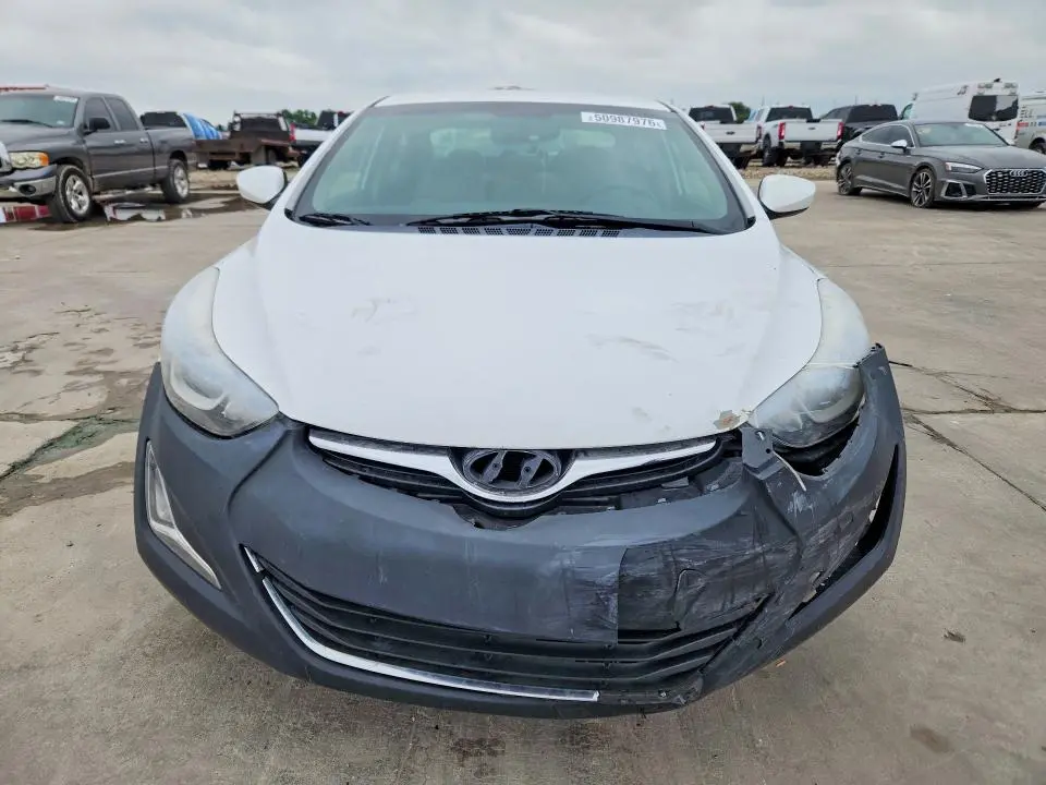 2014 HYUNDAI ELANTRA SE  