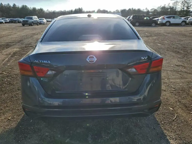 2022 NISSAN ALTIMA SV  