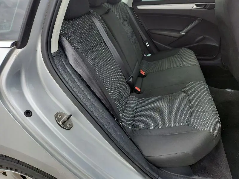 2017 VOLKSWAGEN PASSAT S  