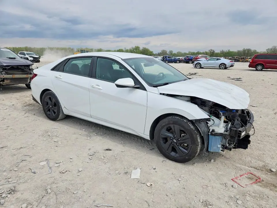 2021 HYUNDAI ELANTRA SEL  