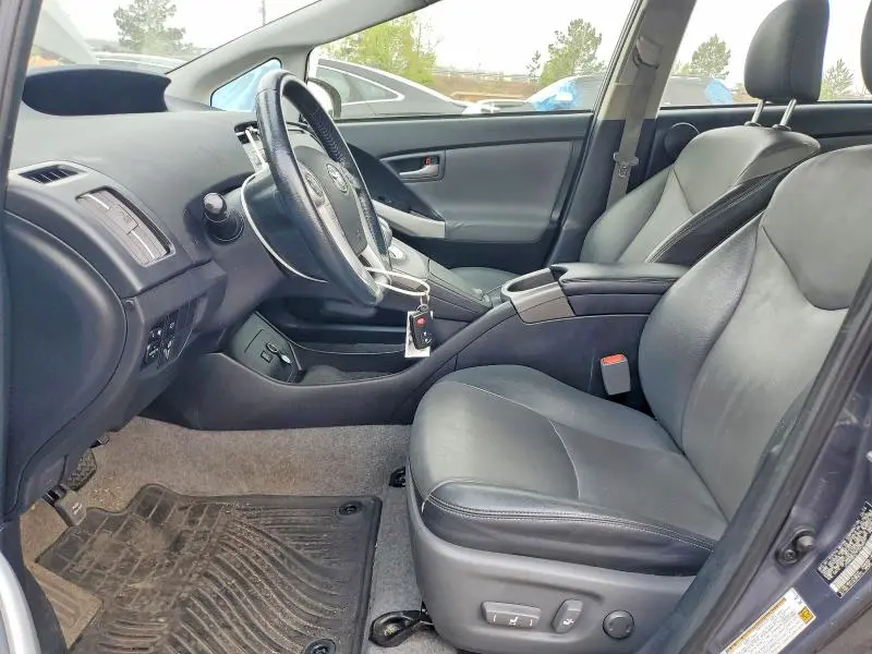 2015 TOYOTA PRIUS FIVE  
