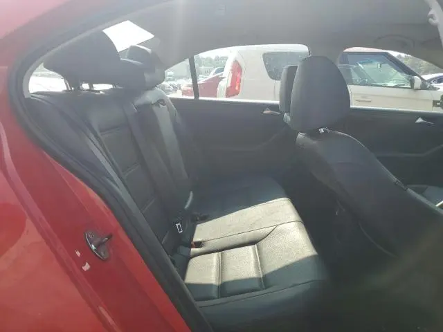 2012 VOLKSWAGEN JETTA SE  
