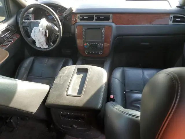 2011 CHEVROLET SUBURBAN K1500 LT  