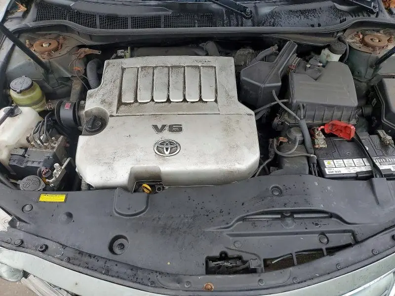 2010 TOYOTA CAMRY XLE V6  