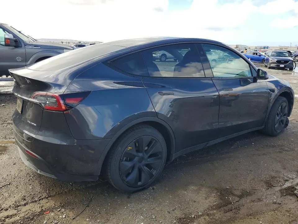 2024 TESLA MODEL Y   