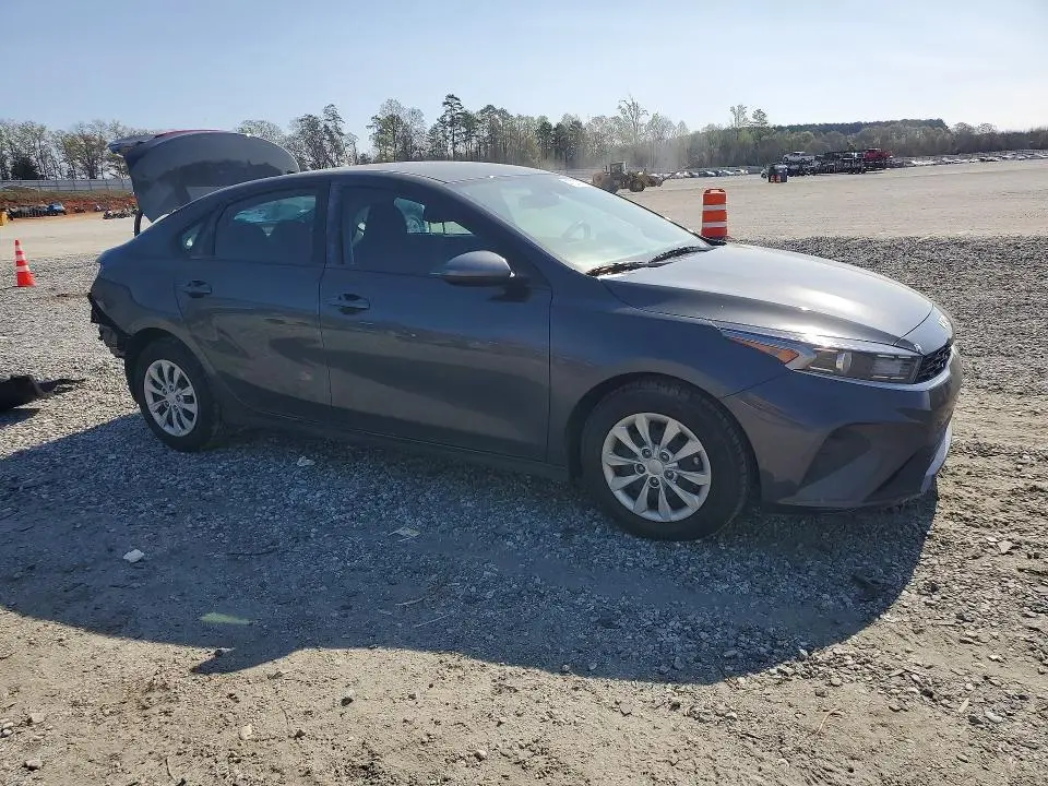 2024 KIA FORTE LX  