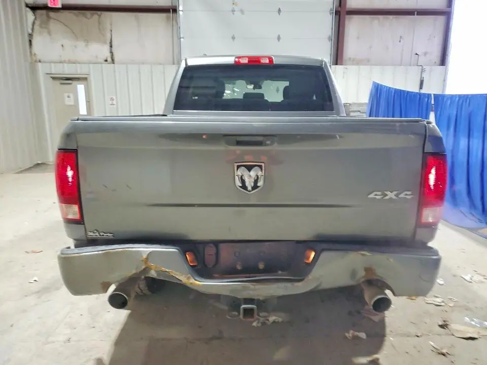 2013 RAM 1500 ST  