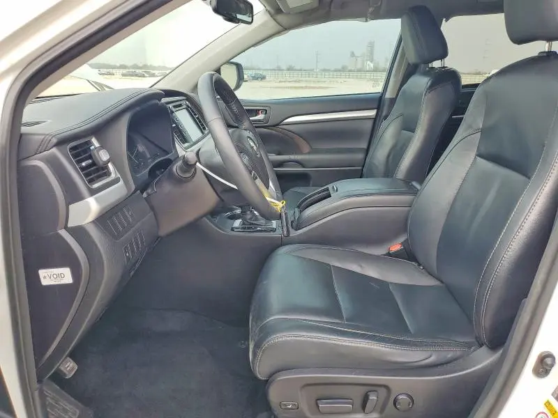 2016 TOYOTA HIGHLANDER XLE  