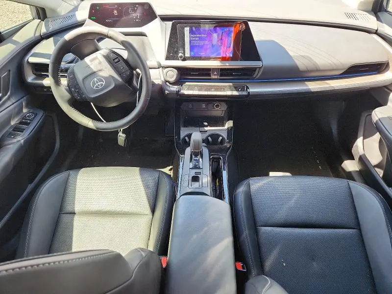 2024 TOYOTA PRIUS XLE  